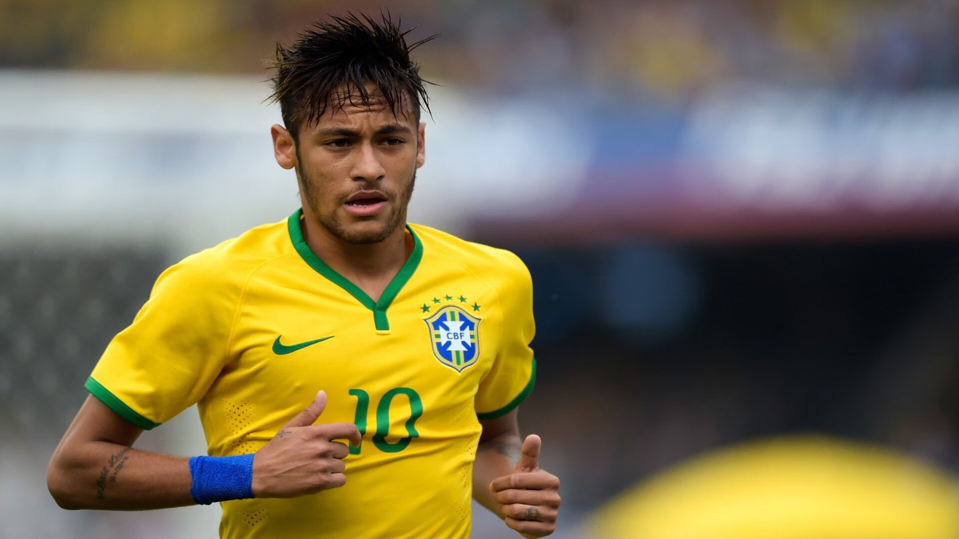 中国足球联赛社交媒体运营策略创新,足球媒体简介